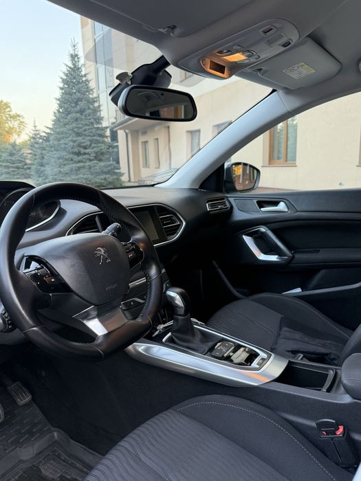 Продам Peugeot 2015