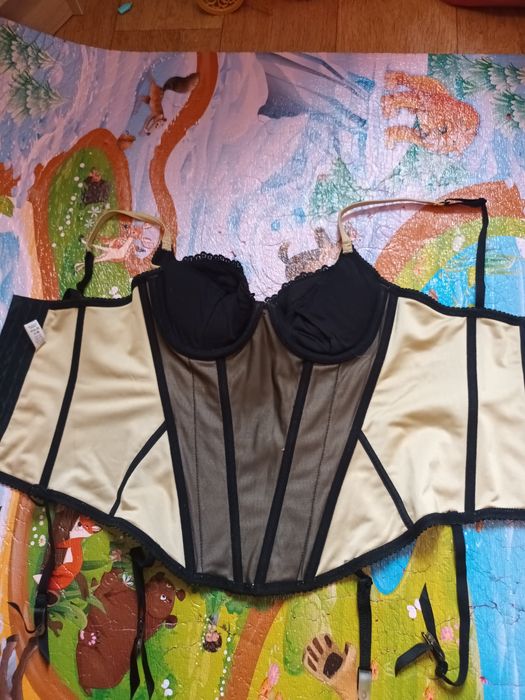 Жіночий ошатний корсет 75 с