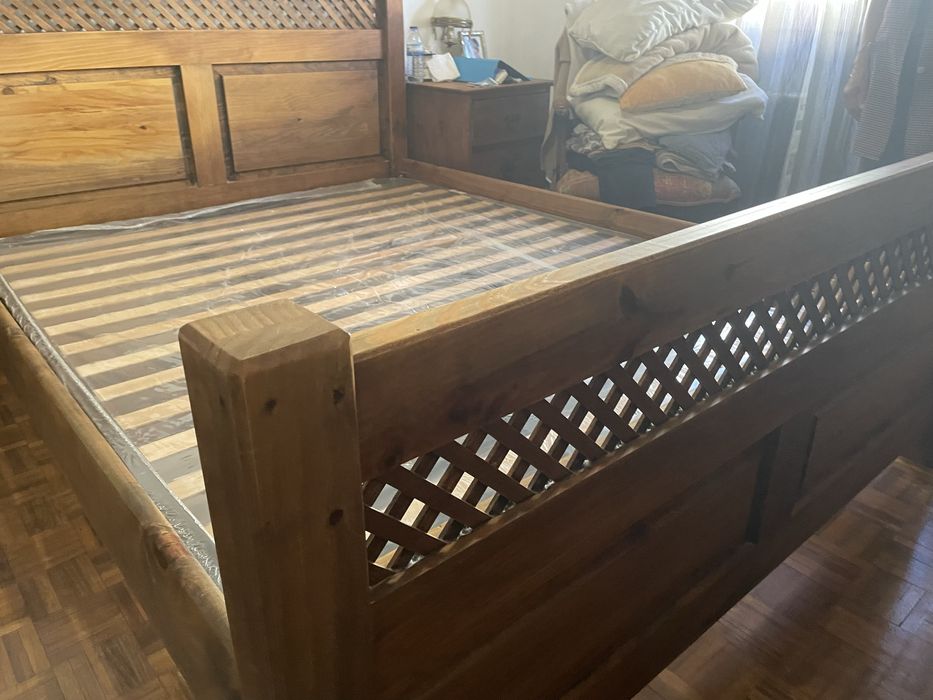 Cama de boa qualidade KING SIZE