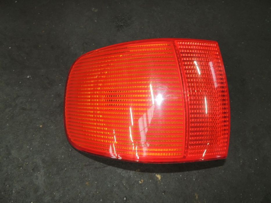 Lampa tył lewa AUDI 80 B4 Cabrio