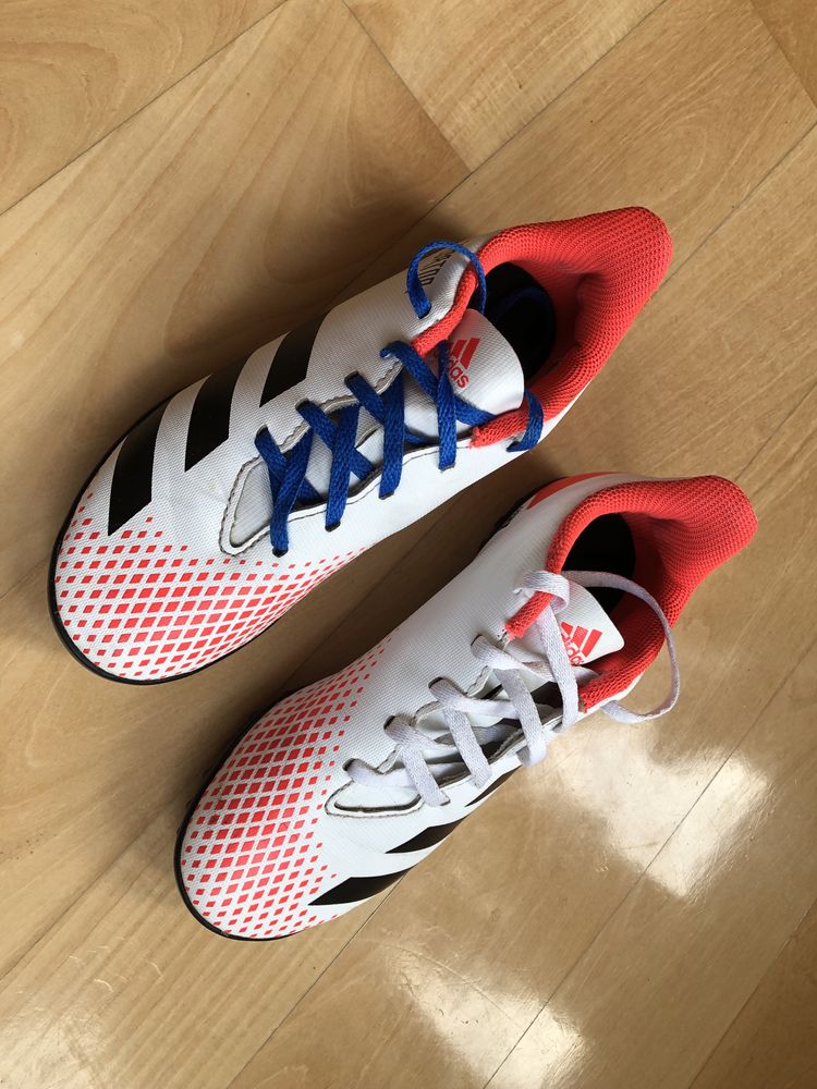 Adidas Predator turfy rozmiar 33,5