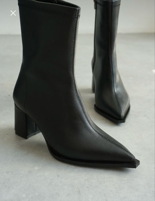 Нові черевики на підборах