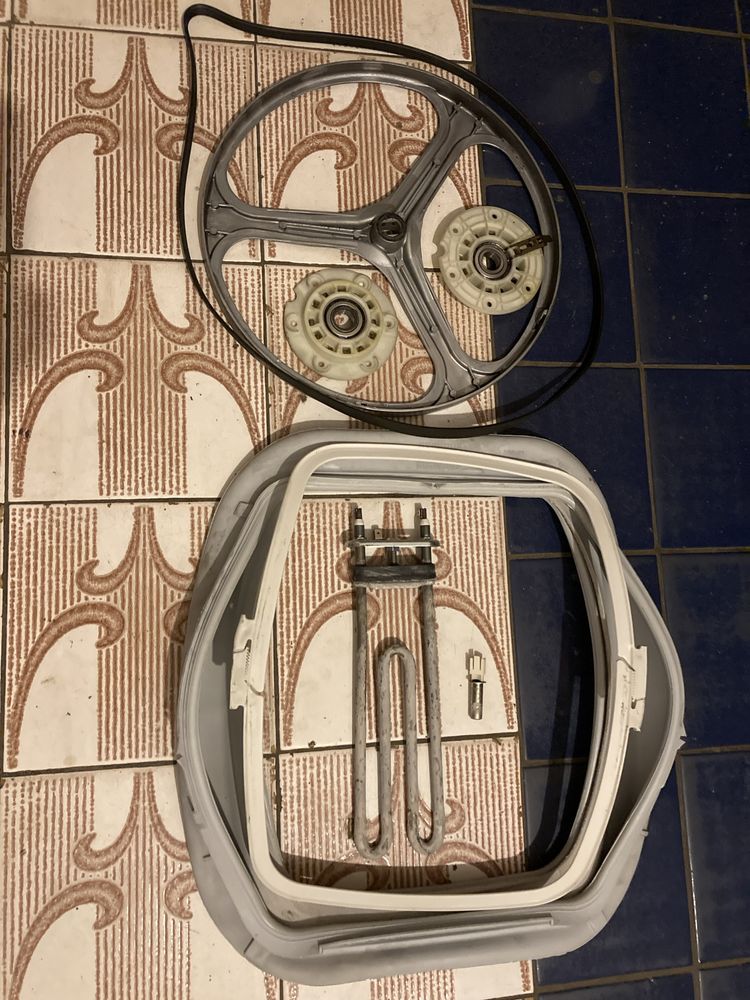 Запчастини пральної машини вертикальним завантаженням ZANUSSI ZWP 580