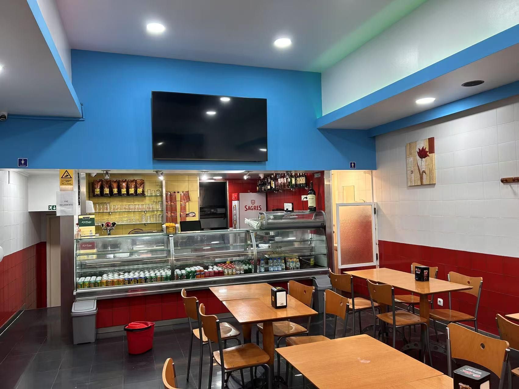 Vende-se Café Bar ao pé do metro Chelas e do futuro Hospital Oriental