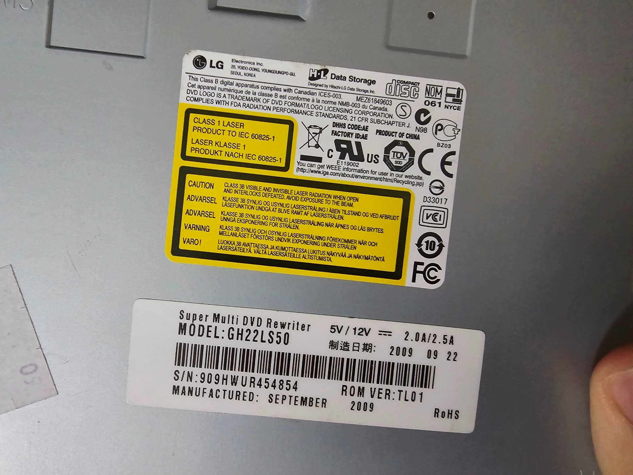 Komputer Intel E8400, 4Gb RAM, Nvidia GT710 + monitor NEC EA243WM