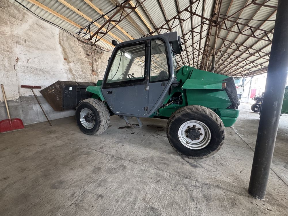 Маніту Телескопічний навантажувач manitou