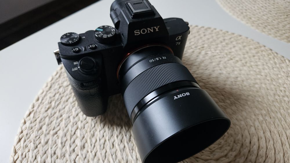 Sony Alpha 7II, Sony 50mm 1.8f, zestaw akcesoriów