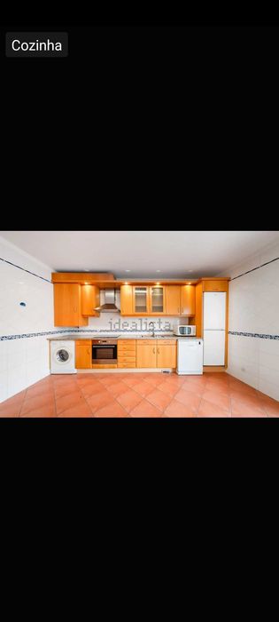 Apartamento T3 com terraço