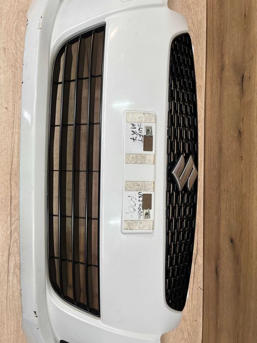 Zderzak przedni Suzuki Swift Mk7