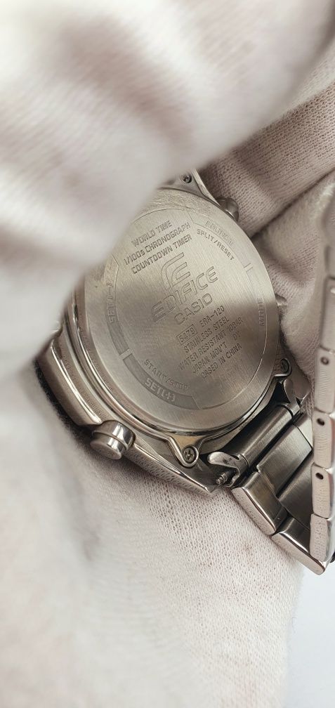 Casio Edifice Momentum - stoper, timer, alarm, czas światowy