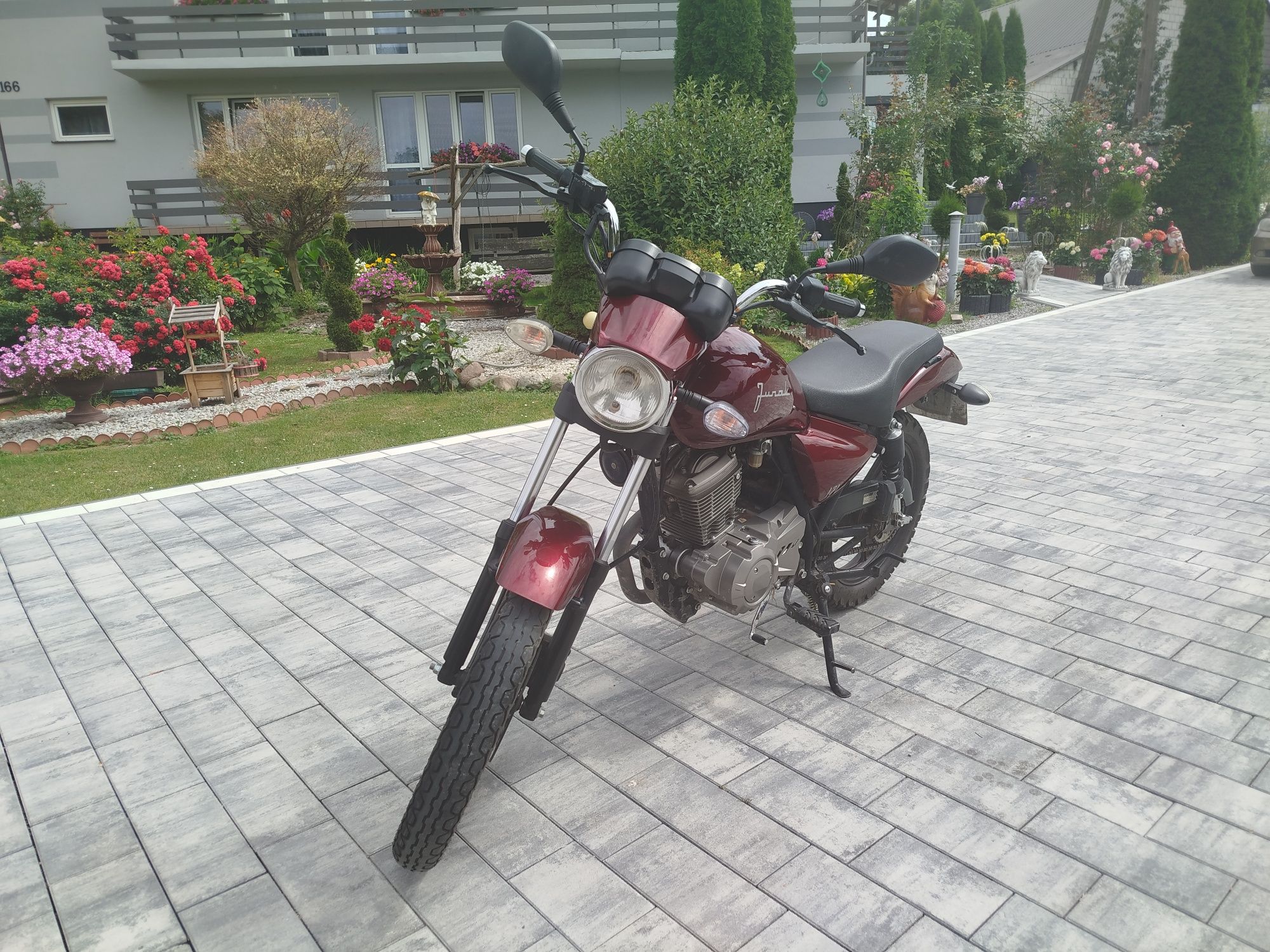 Motocykl Junak 121