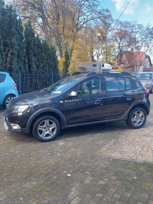 Dacia Sandero Stepway automat 2017 r mały przebieg