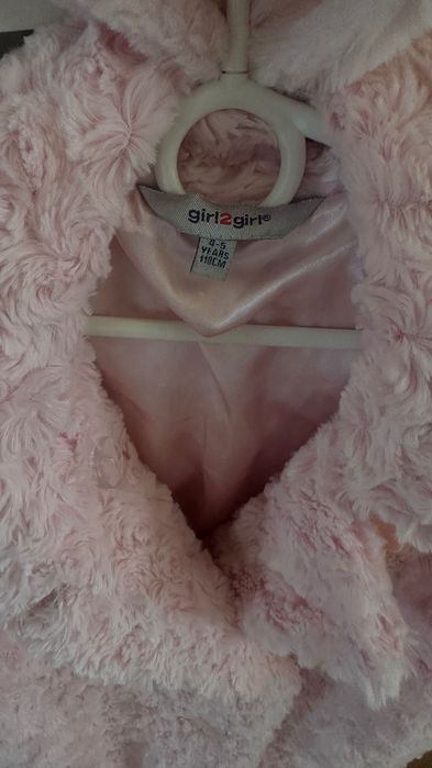 Лот 350 грн Шубка дитяча розова з хутряним хомутом 4-5 р