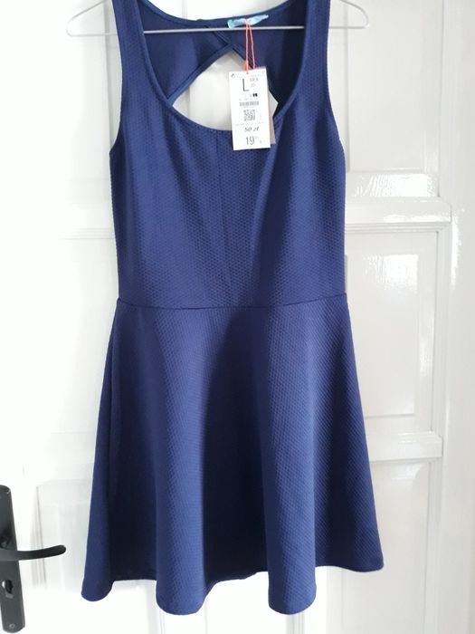 Sukienka nowa z metkami