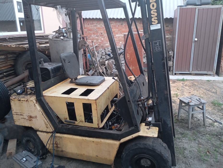 Дизельний навантажувач boss