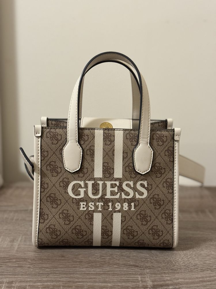 Сумка Guess