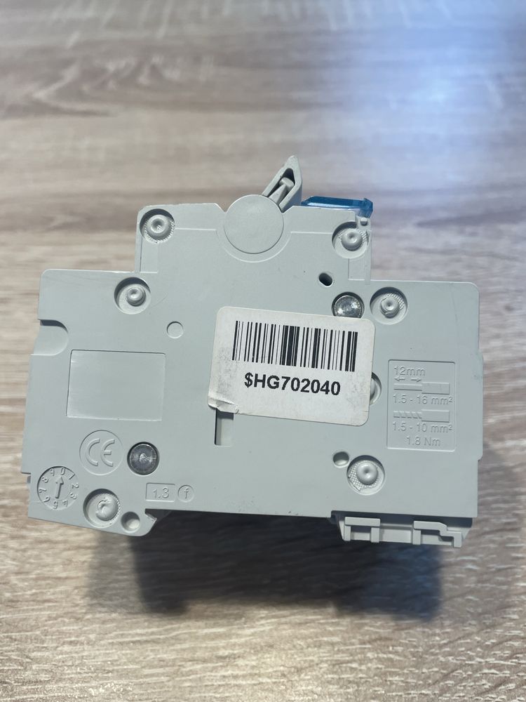 Перемикач I-0-II Hager SFT340 3P 40А