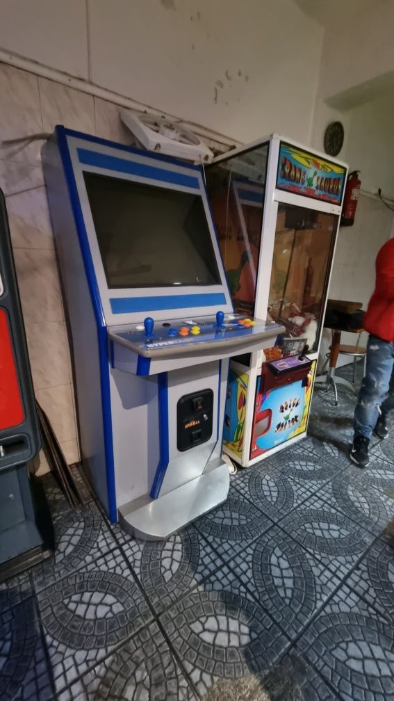 Máquina de jogos de Arcada (Street Fighter, Metal Slug, Tekken)