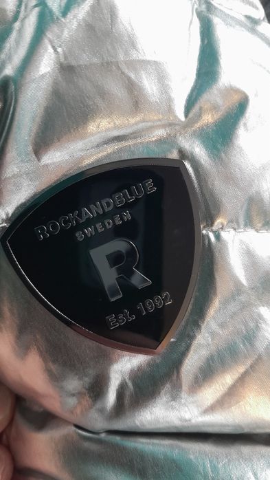 Śliczna srebrna kurtka  damska Rockandblue  42