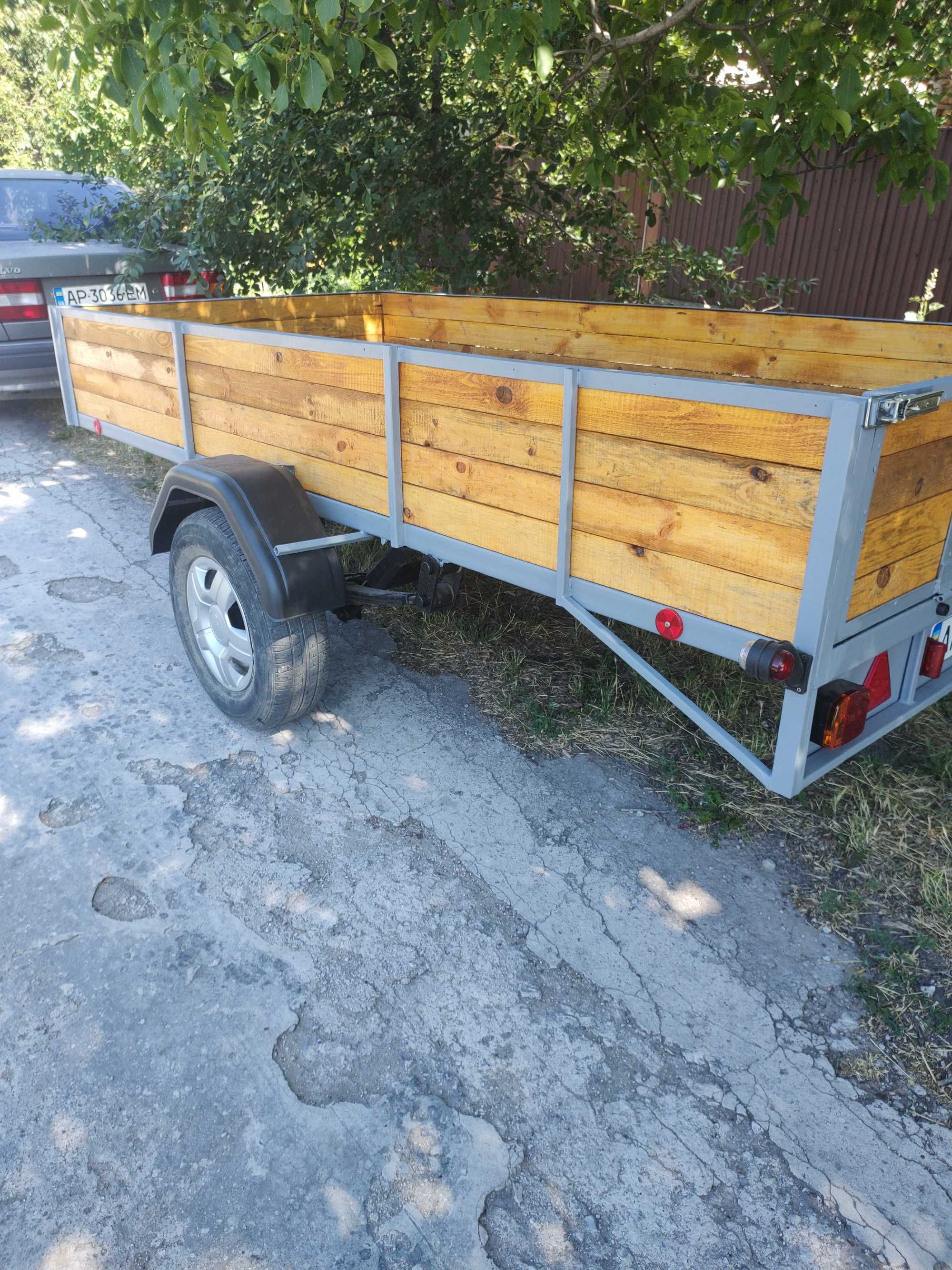Продам прицеп 3300*1600