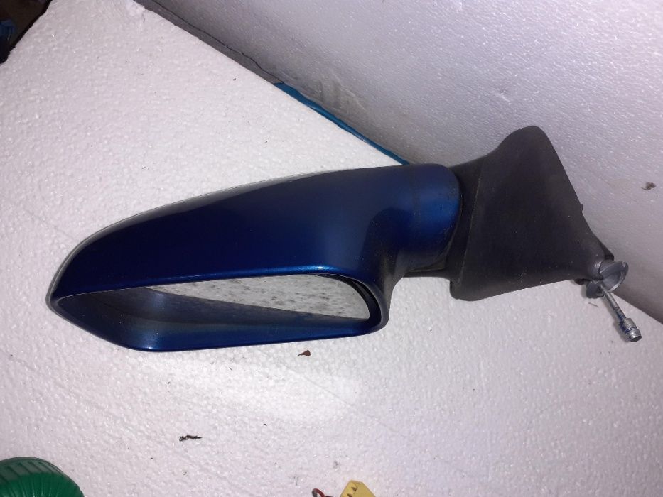 Punto - Retrovisor Azul e tampa combustivel