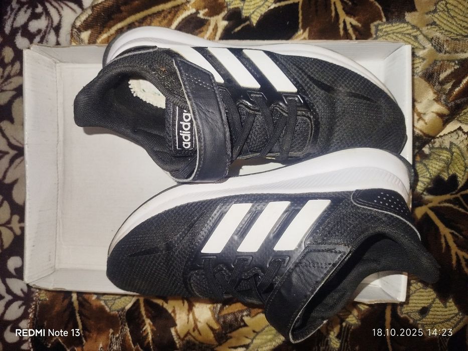 Кроссовки детские Adidas р.(34)ц 250 гр.