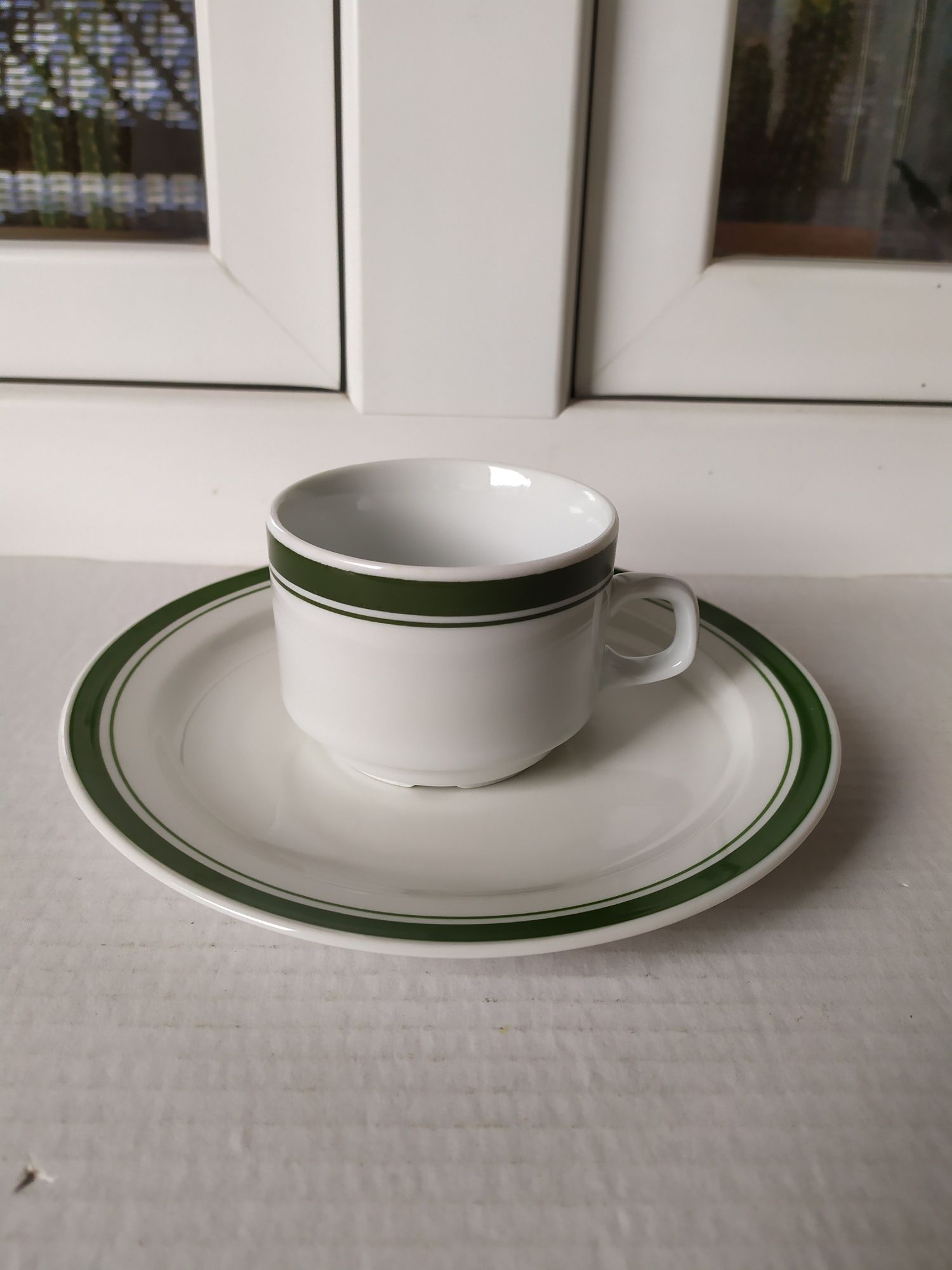 Filiżanka porcelanowa talerzyk z zielonym paskiem