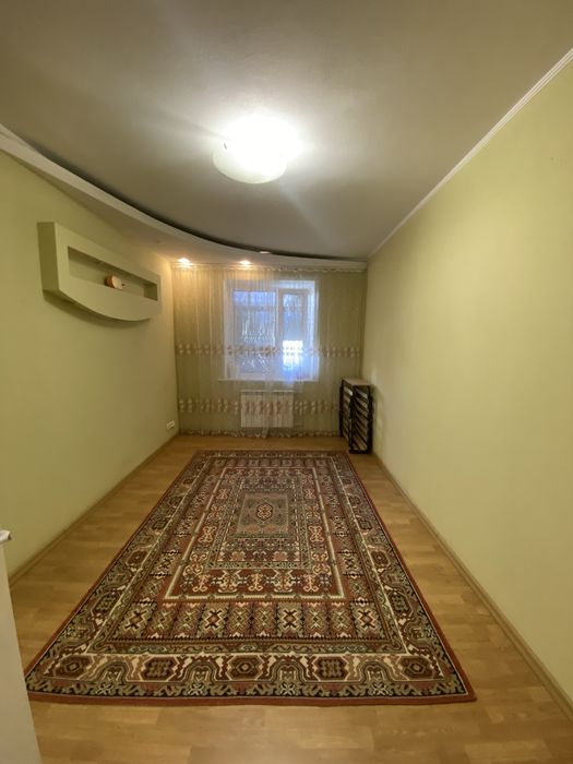 Продаж 4-к квартири на Бабурці