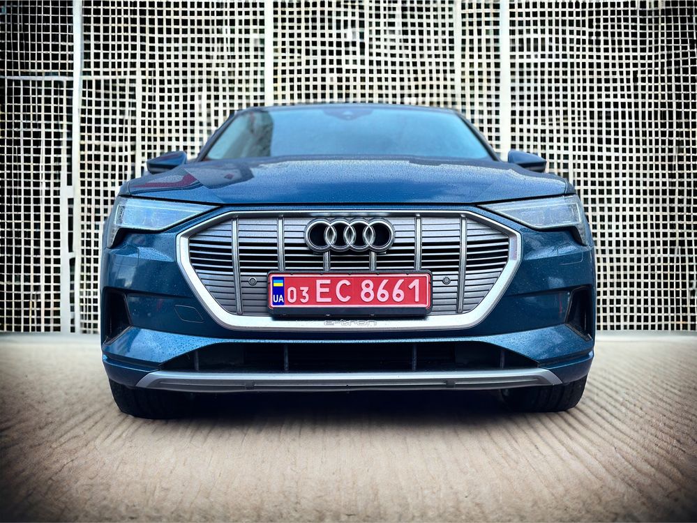 Audi E tron 95 kwt.  За 27$.