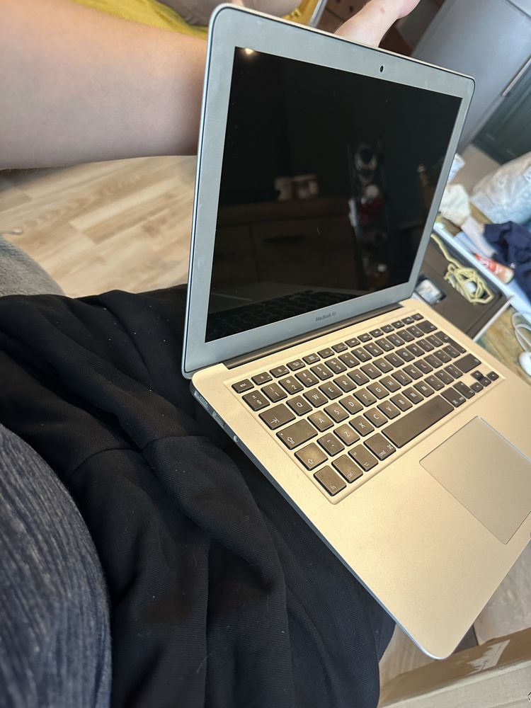 Laptop Macbook air 13” i5 5350U 8GB 128 SSD