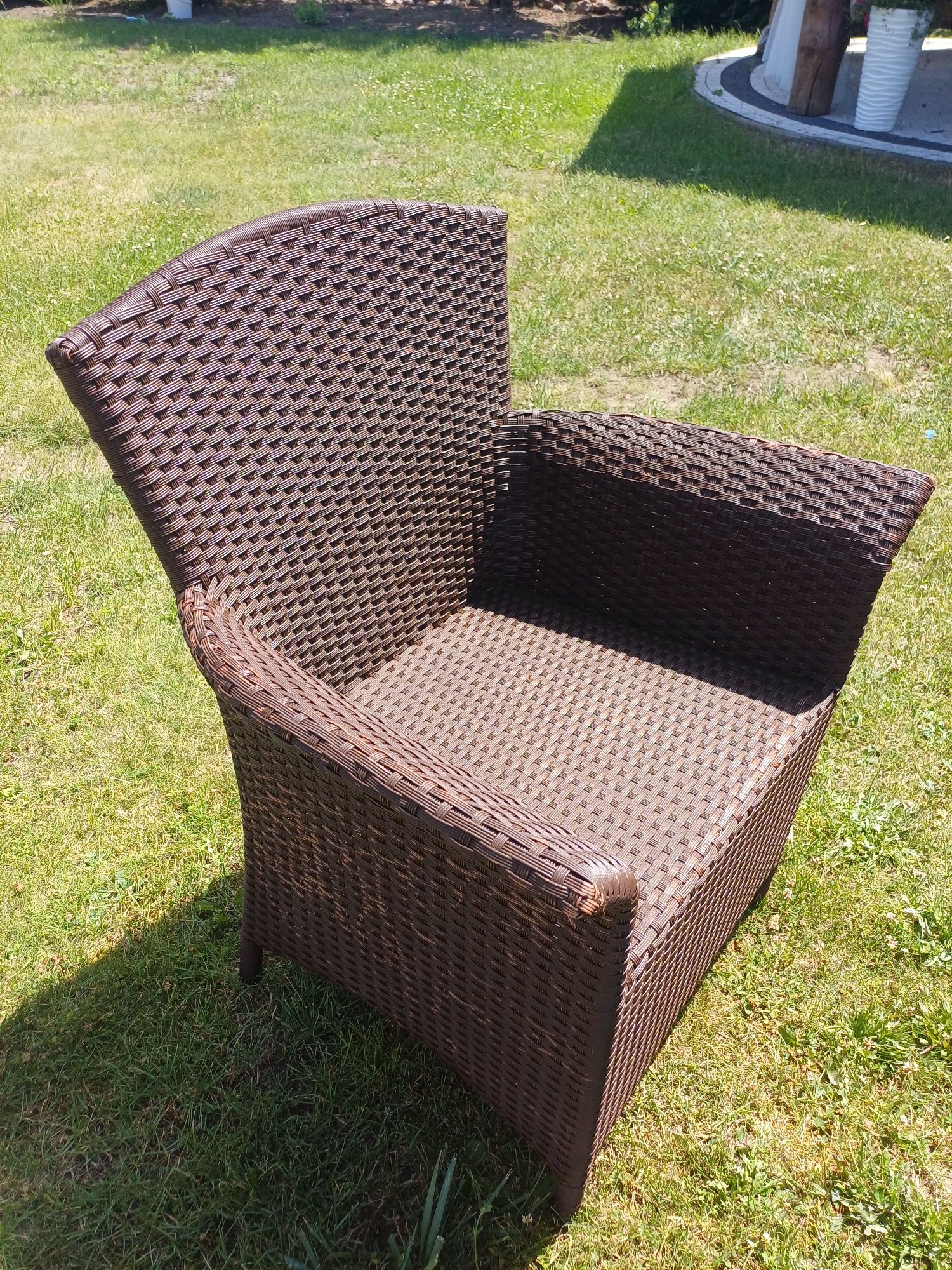 Meble z technorattanu