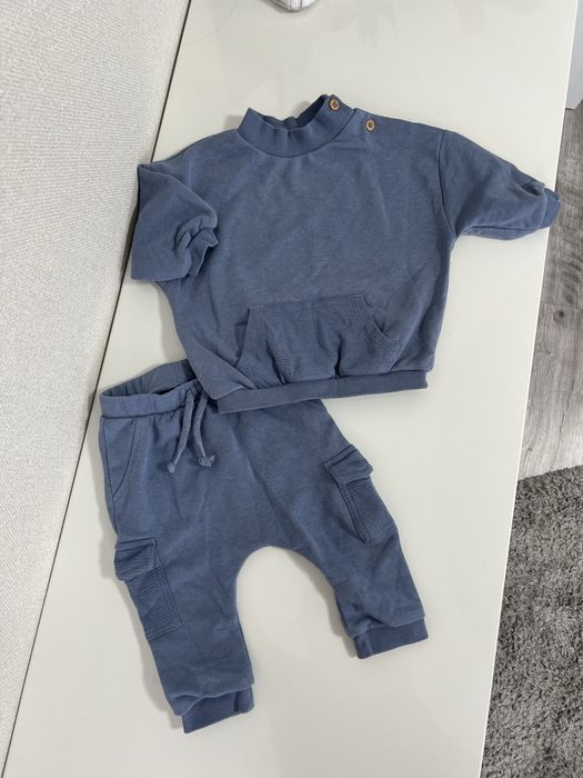 Теплий одяг на хлопчика осінь. 6-9, 9-12 74,80 костюм, чоловічок жилет