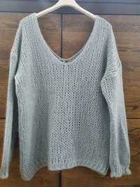 Cieplutki sweter damski r . M/L