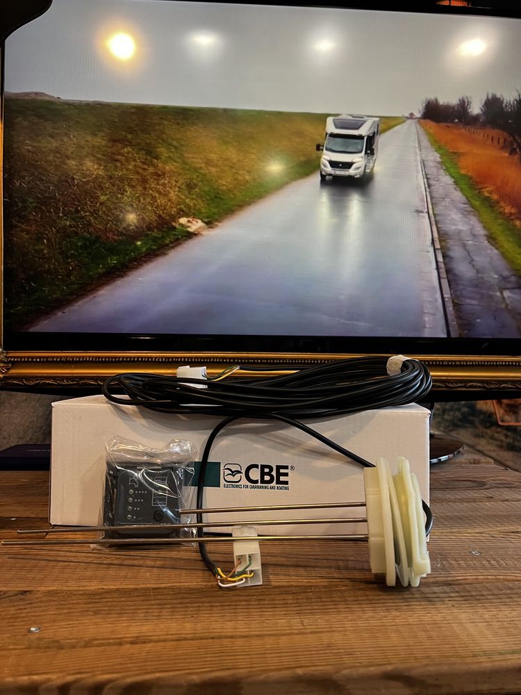 Nível de águas CBE autocaravana com painel e sonda universal