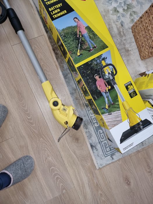 Kosa Karcher LTR 18 - 30 akumulatorowa kosiarka ładowarka podkaszarka