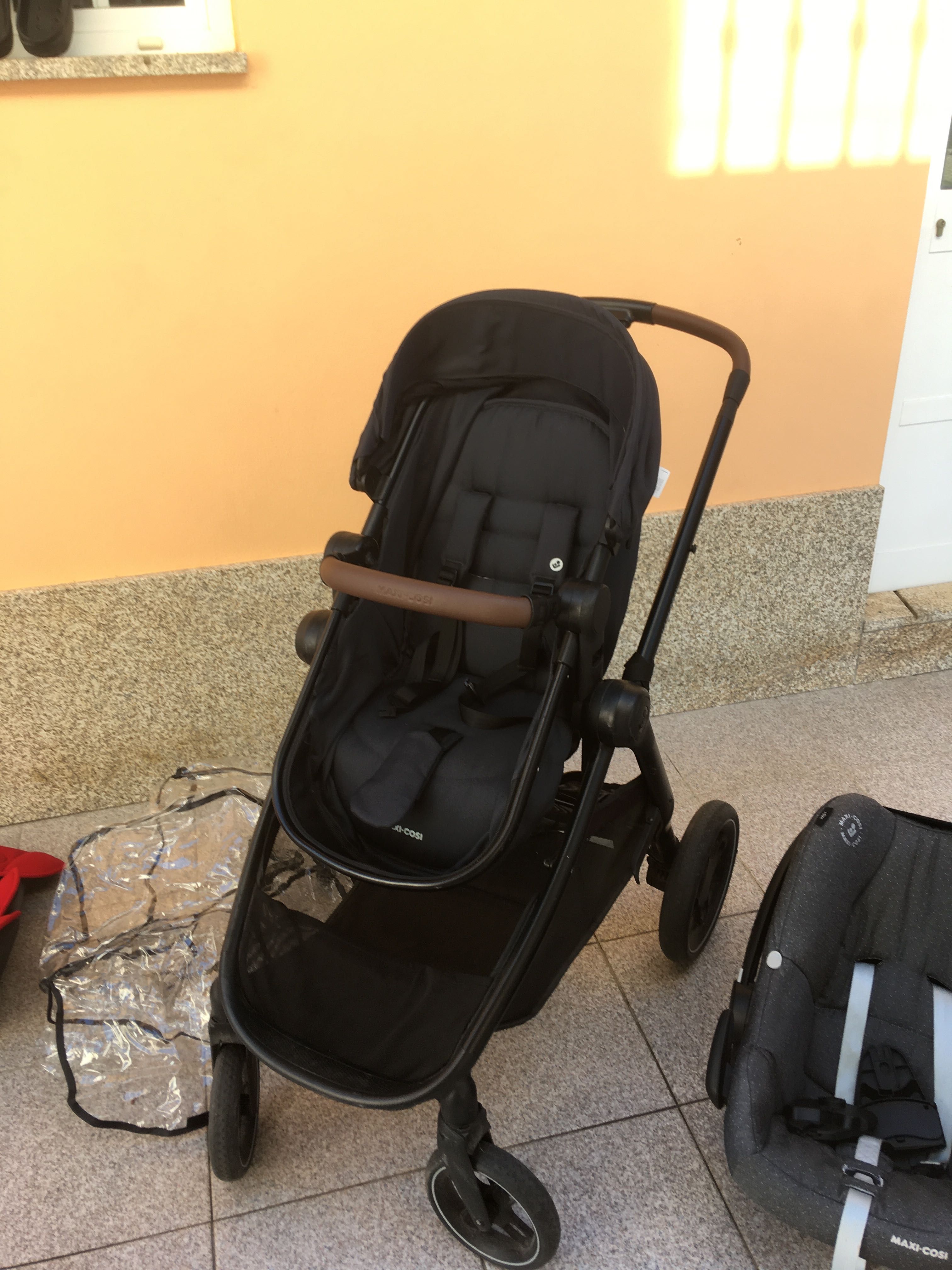 Carrinho de bebê da máxi-cosi Zelia com baby coque