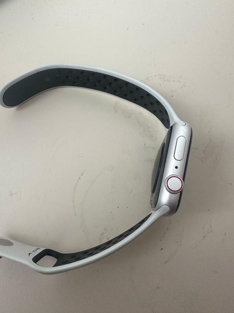 Apple Watch Nike SE 2022