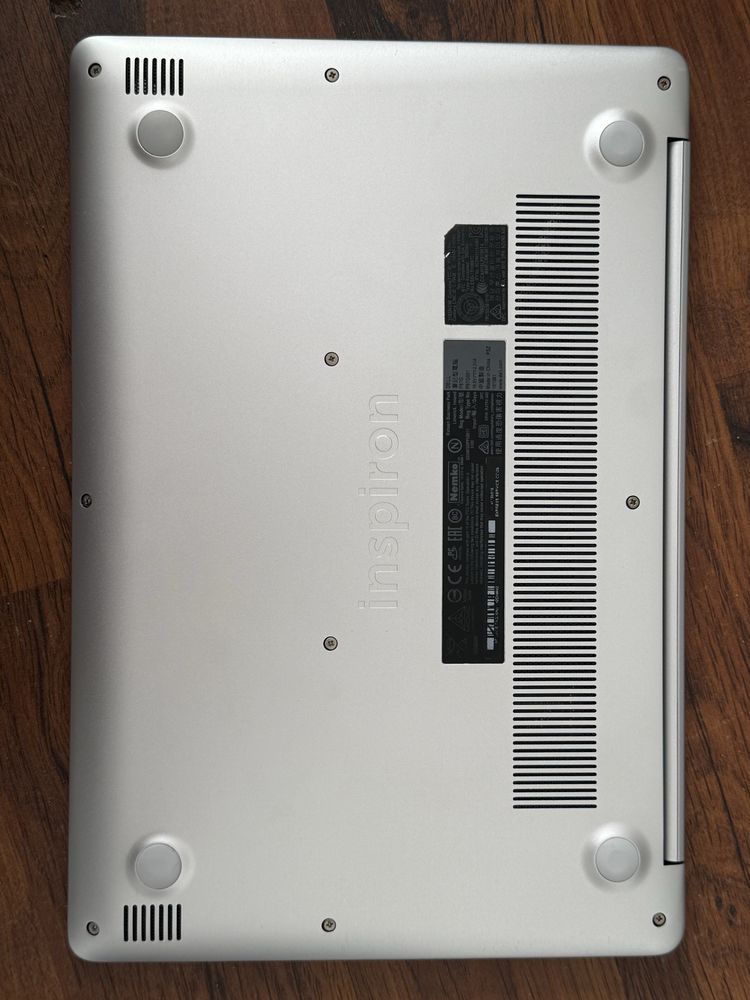 Dell Inspiron 5370, i3 8th, 8/256GB, nowa bateria, idealny stan