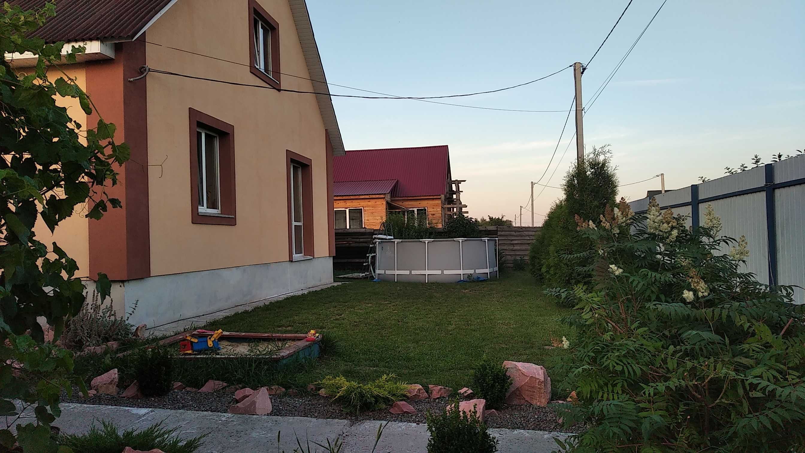 Продам новий будинок 100м2 поряд з Ірпінем, 15 соток в селі Гаврилівка