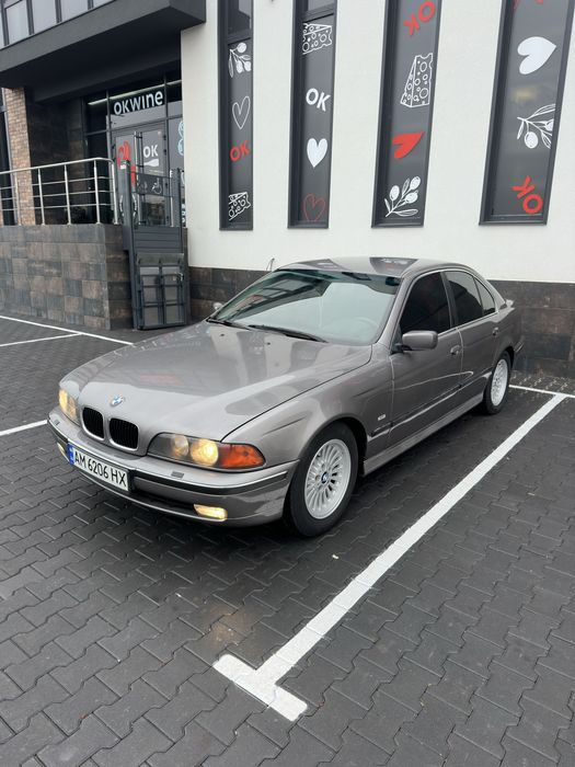 Продам BMW E39 2.5газ/бензин