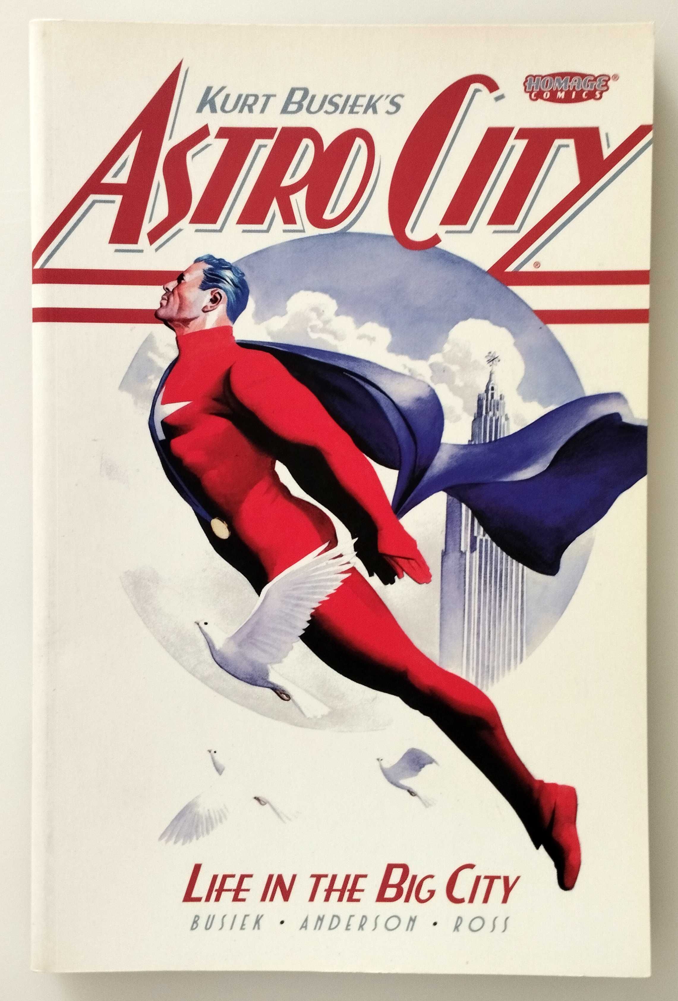 Lote Astro City Vol. 1, 2 e 3