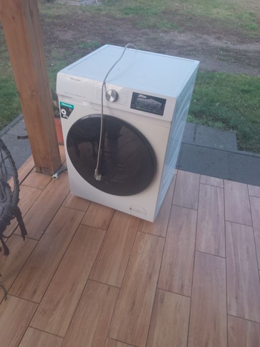 Sprzedam pralkę hisense