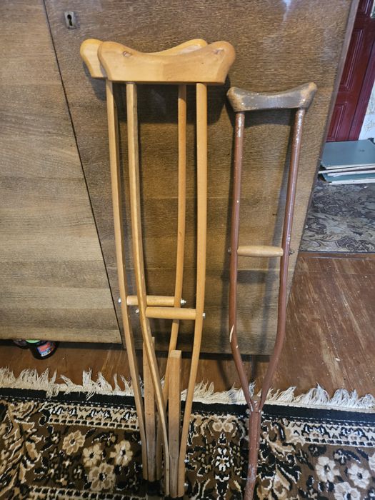 Костилі , милиці