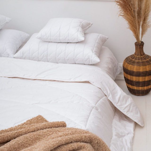 Kołdra AMZ KASZMIR GOLD light 200x220cm Biały