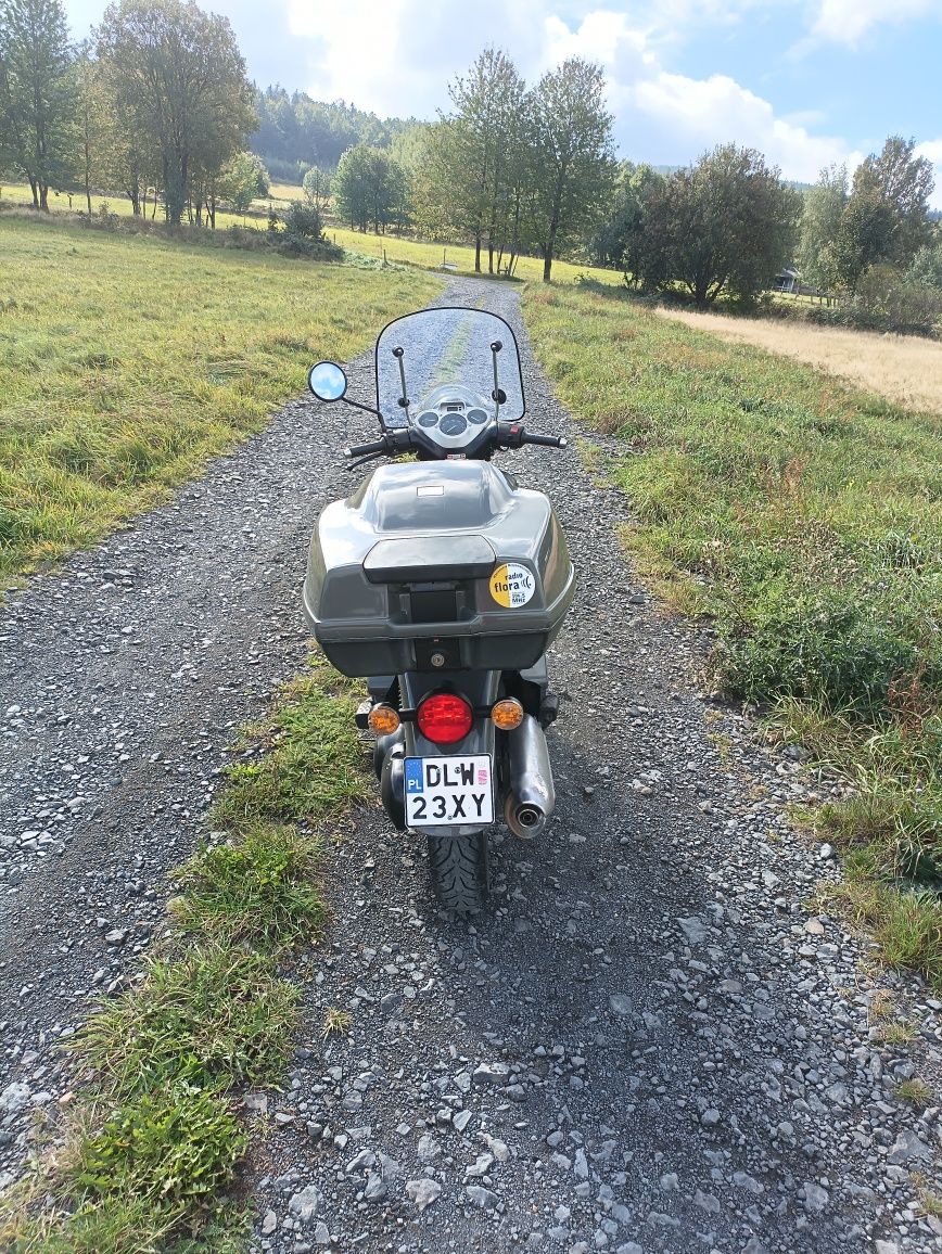 Skuter Aprilia Scarabeo 200