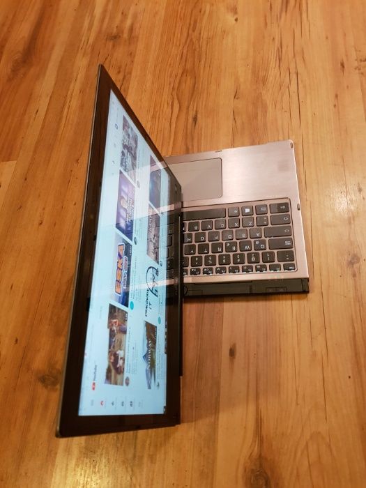 Komputer Laptop Tablet FUJITSU lifebook t935