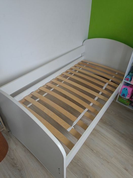 Łóżeczko dziecięce białe