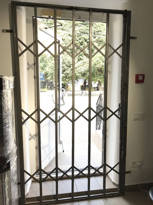 Грати розсувні (решітка гратчаста)