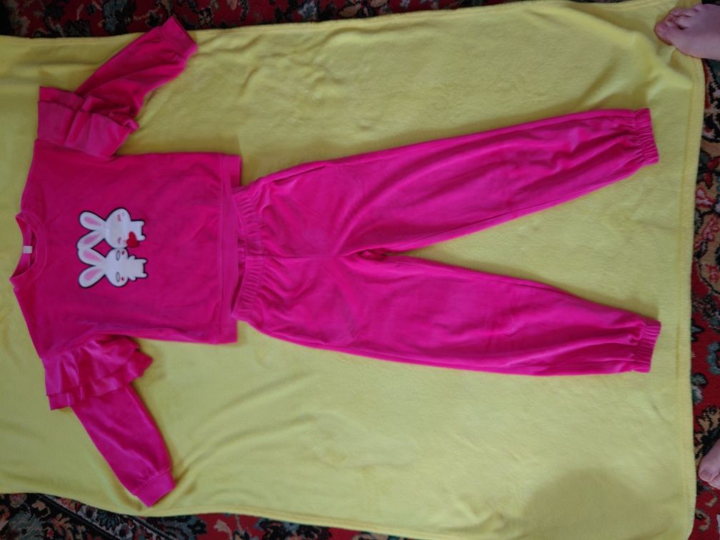 Спортивний велюровий костюм р.134 Issa Plus