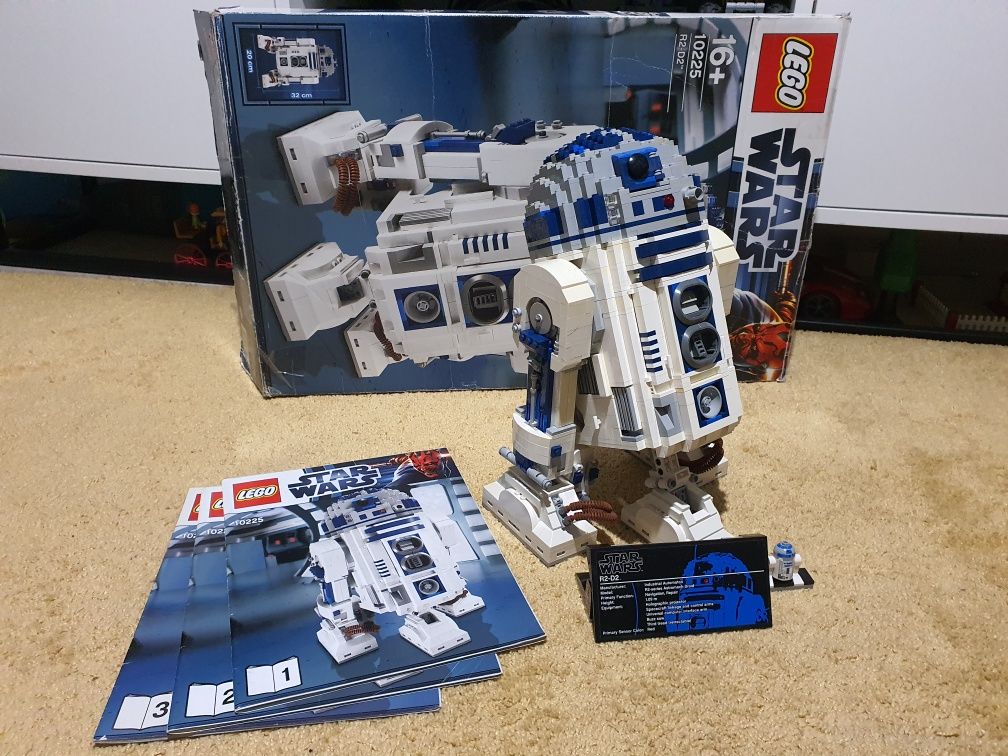 Lego Star Wars 10225 R2-D2 UCS pierwszej serii